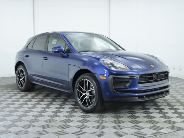 2024 Porsche Macan Base