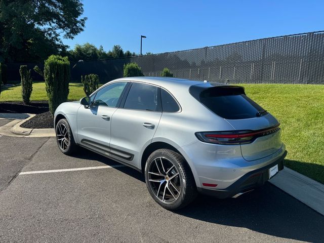 2024 Porsche Macan Base