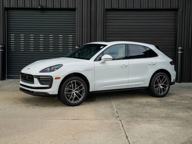 2024 Porsche Macan Base