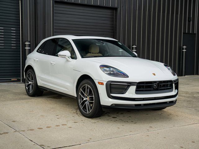 2024 Porsche Macan Base