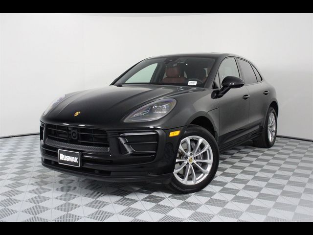 2024 Porsche Macan Base