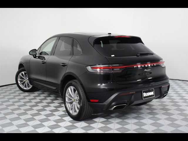 2024 Porsche Macan Base