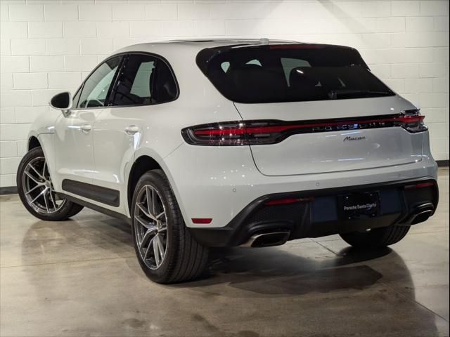 2024 Porsche Macan Base