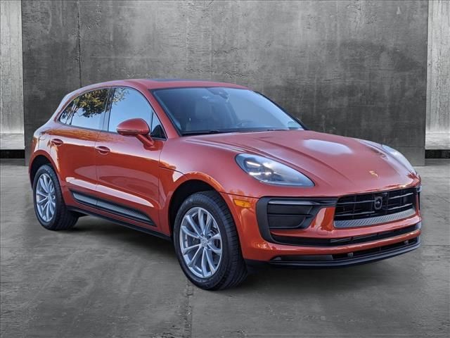 2024 Porsche Macan Base