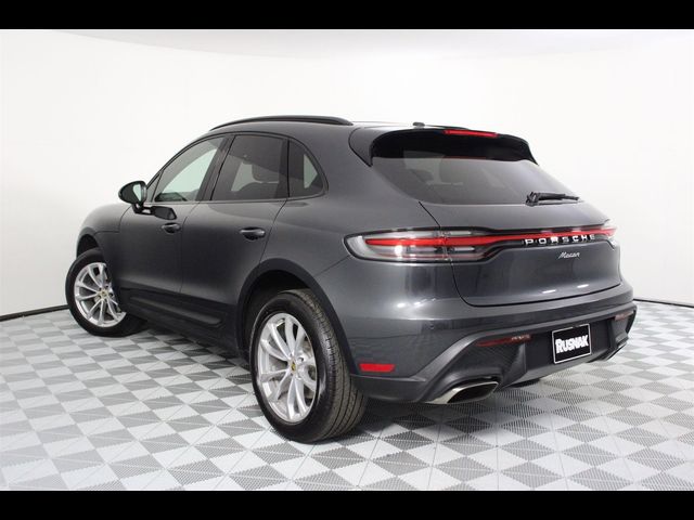 2024 Porsche Macan Base