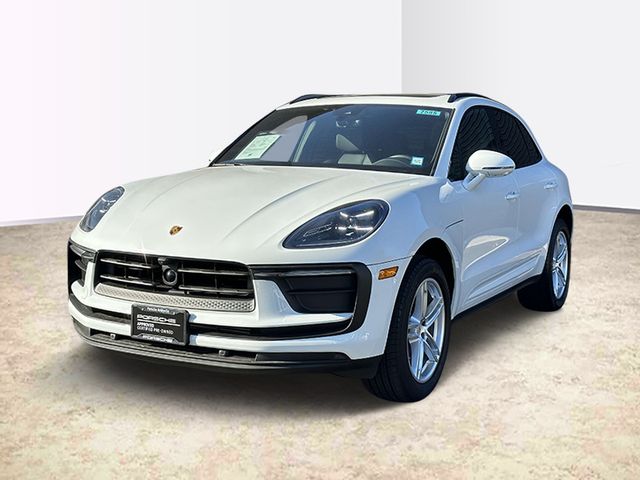 2024 Porsche Macan Base