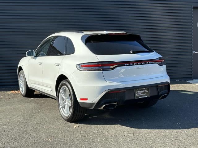 2024 Porsche Macan Base