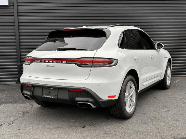 2024 Porsche Macan T