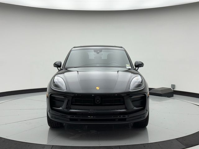 2024 Porsche Macan T