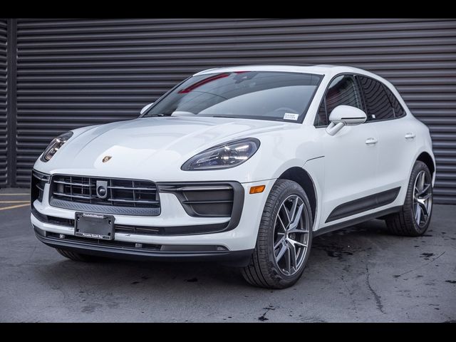 2024 Porsche Macan Base