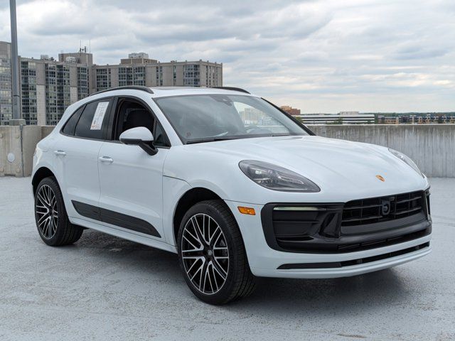 2024 Porsche Macan Base