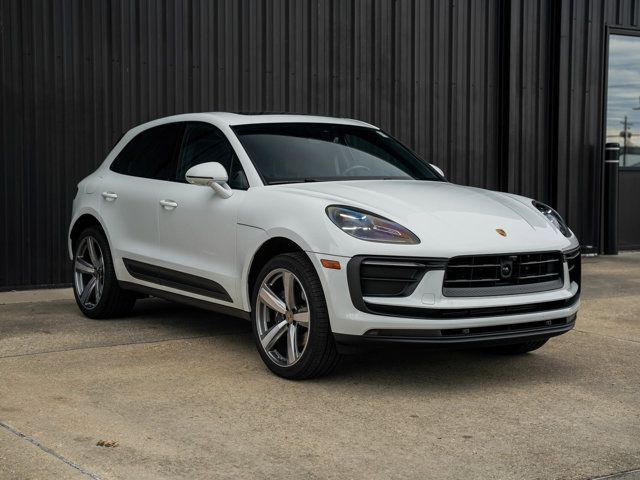 2024 Porsche Macan Base