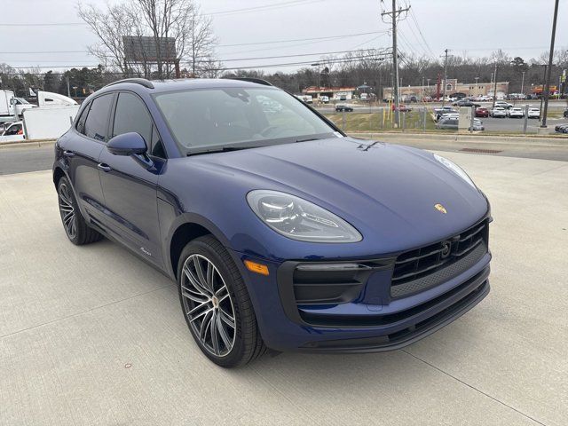 2024 Porsche Macan Base