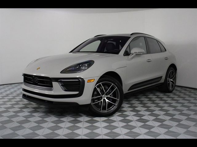 2024 Porsche Macan Base