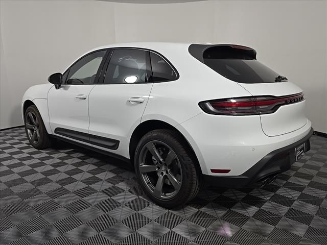 2024 Porsche Macan Base