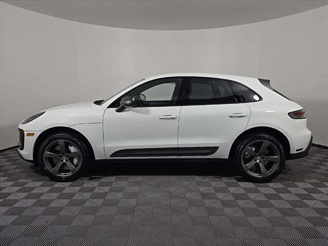 2024 Porsche Macan Base