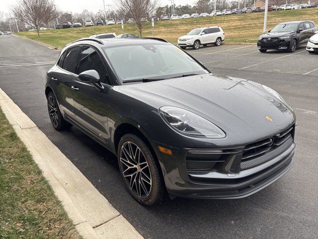 2024 Porsche Macan Base