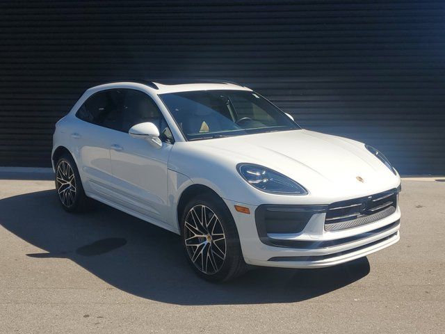 2024 Porsche Macan Base