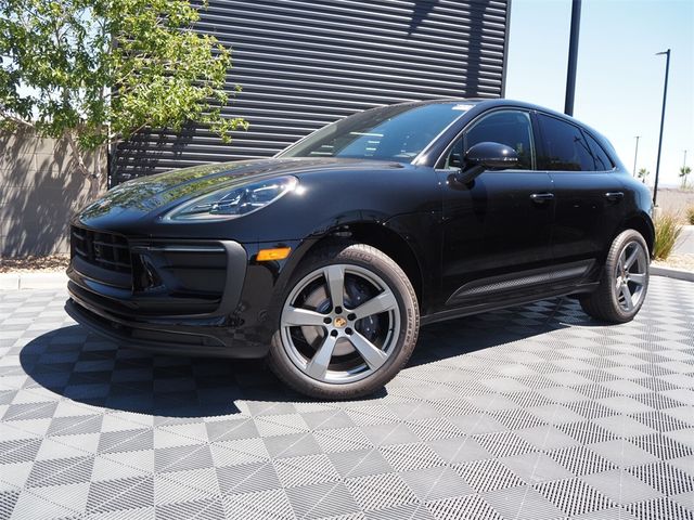 2024 Porsche Macan Base