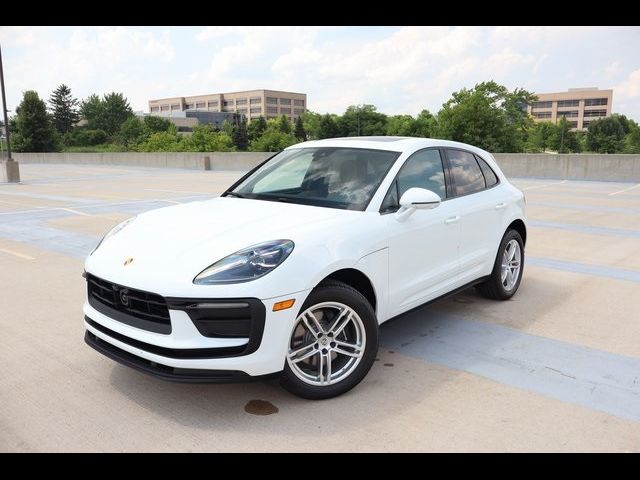 2024 Porsche Macan Base