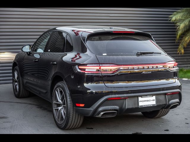 2024 Porsche Macan Base