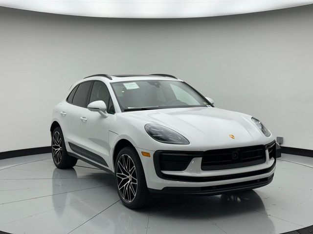 2024 Porsche Macan Base