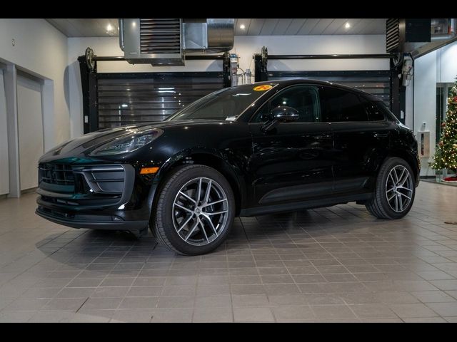 2024 Porsche Macan Base