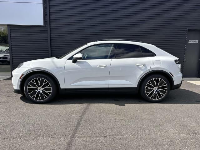 2024 Porsche Macan Electric 4