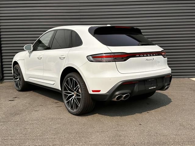 2024 Porsche Macan S