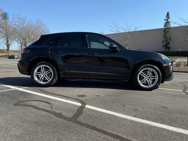 2024 Porsche Macan Base