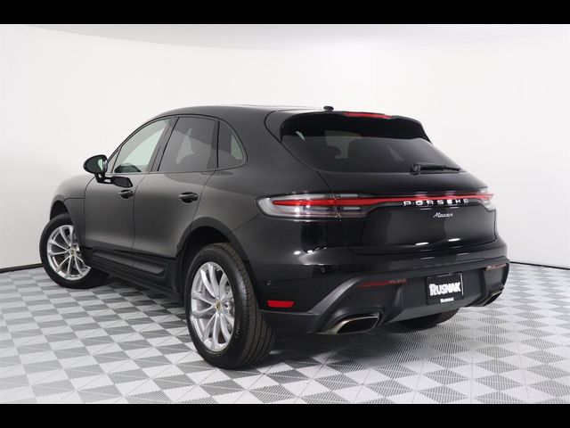 2024 Porsche Macan Base