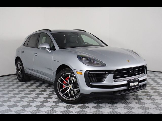 2024 Porsche Macan S