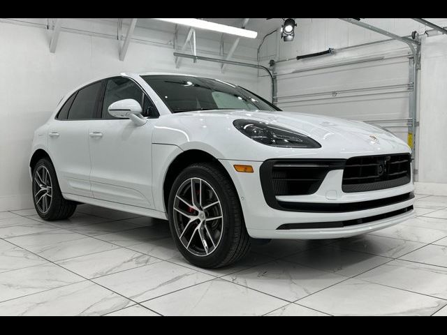 2024 Porsche Macan S