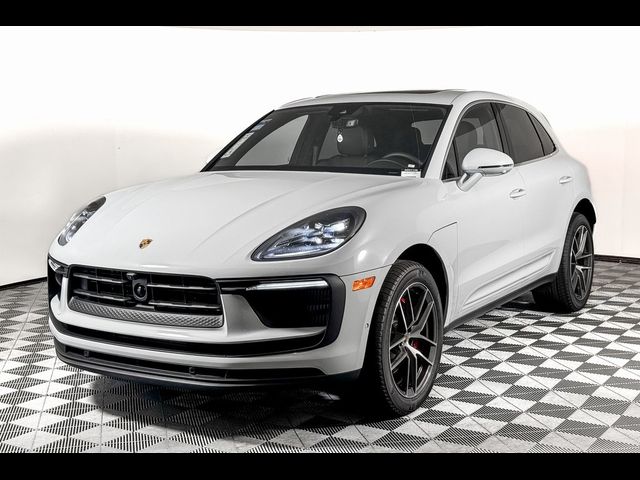 2024 Porsche Macan S