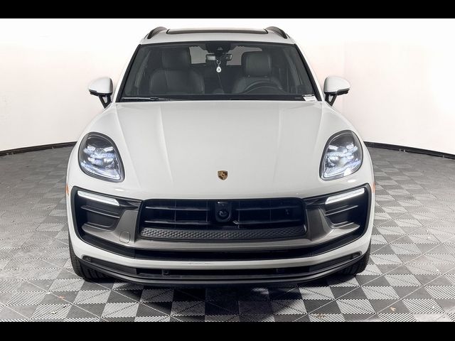 2024 Porsche Macan T