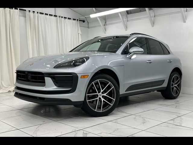 2024 Porsche Macan Base