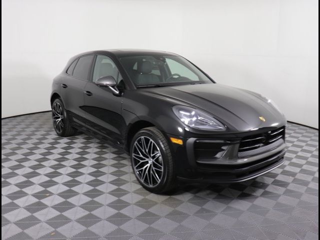 2024 Porsche Macan T