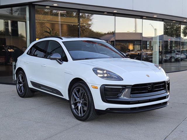 2024 Porsche Macan T