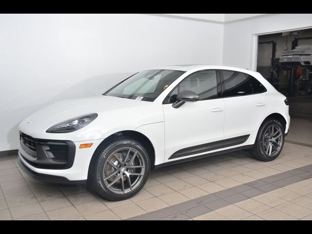 2024 Porsche Macan Base