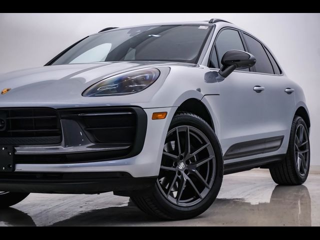 2024 Porsche Macan T