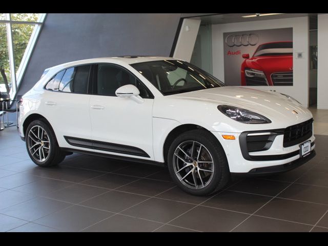 2024 Porsche Macan T