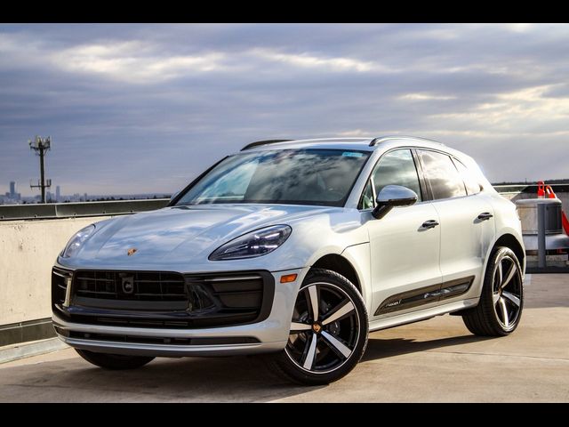 2024 Porsche Macan T