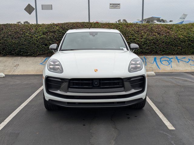 2024 Porsche Macan T