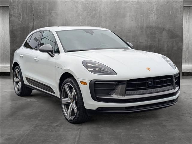 2024 Porsche Macan T