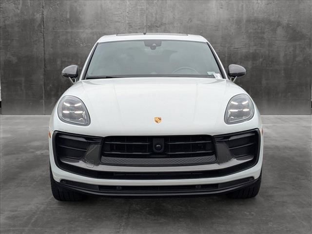 2024 Porsche Macan T