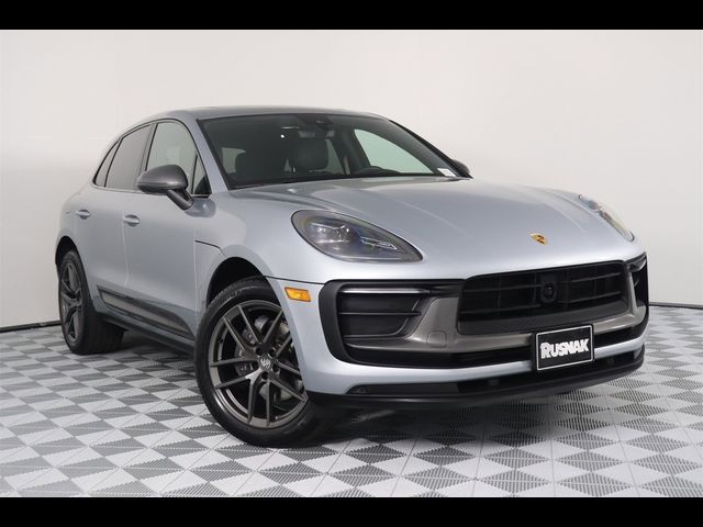 2024 Porsche Macan T