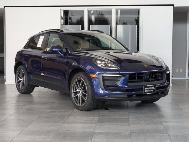 2024 Porsche Macan Base