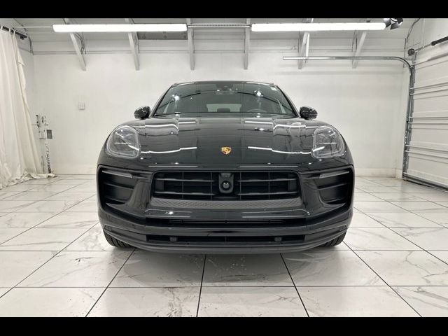 2024 Porsche Macan Base