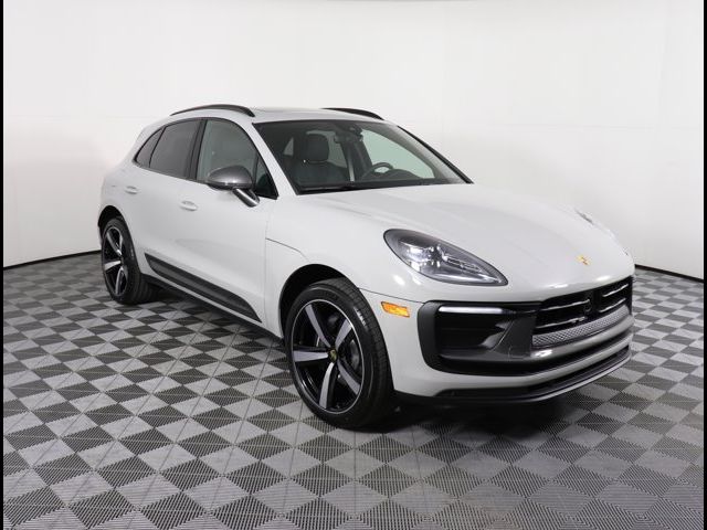 2024 Porsche Macan T