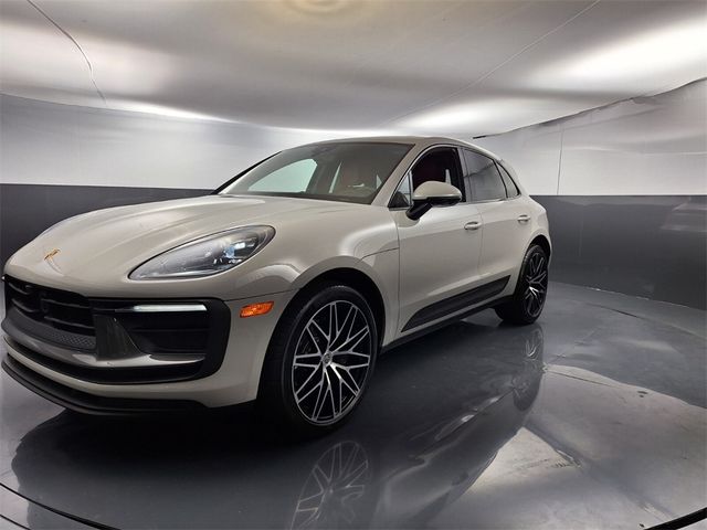 2024 Porsche Macan Base